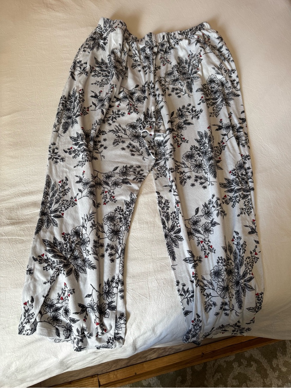 croft & barrow Cream Lounge Pants with Black Fleck and Red Floral Detail